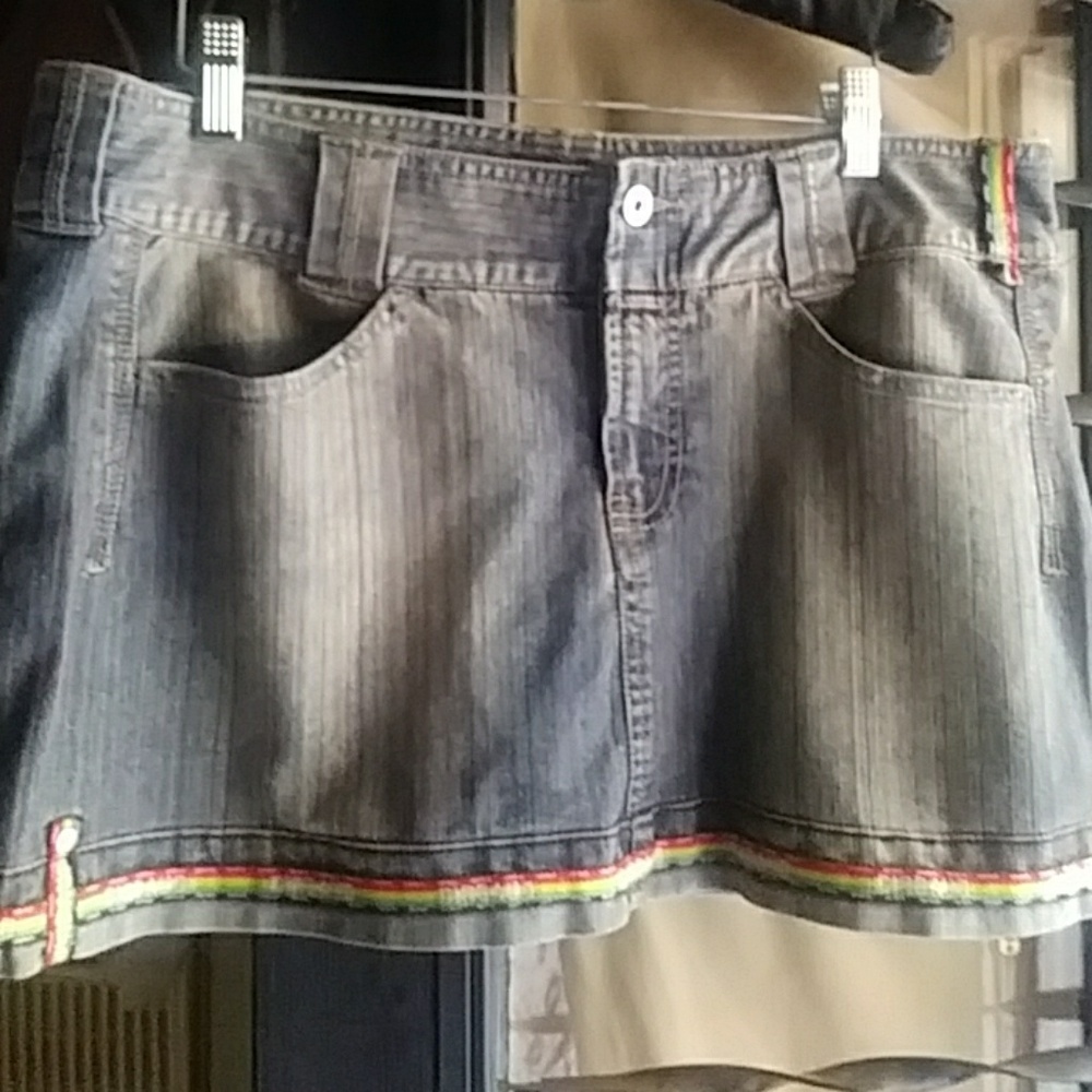 Short skirt